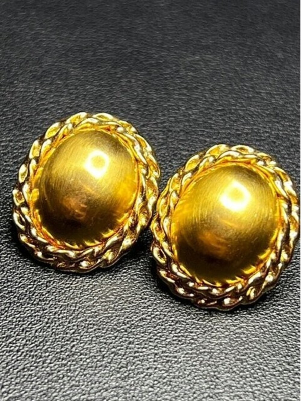 B6027 VTG Liz Claiborne signed LCI Gold Tone Domed Stud Earrings  1" Rope Edged